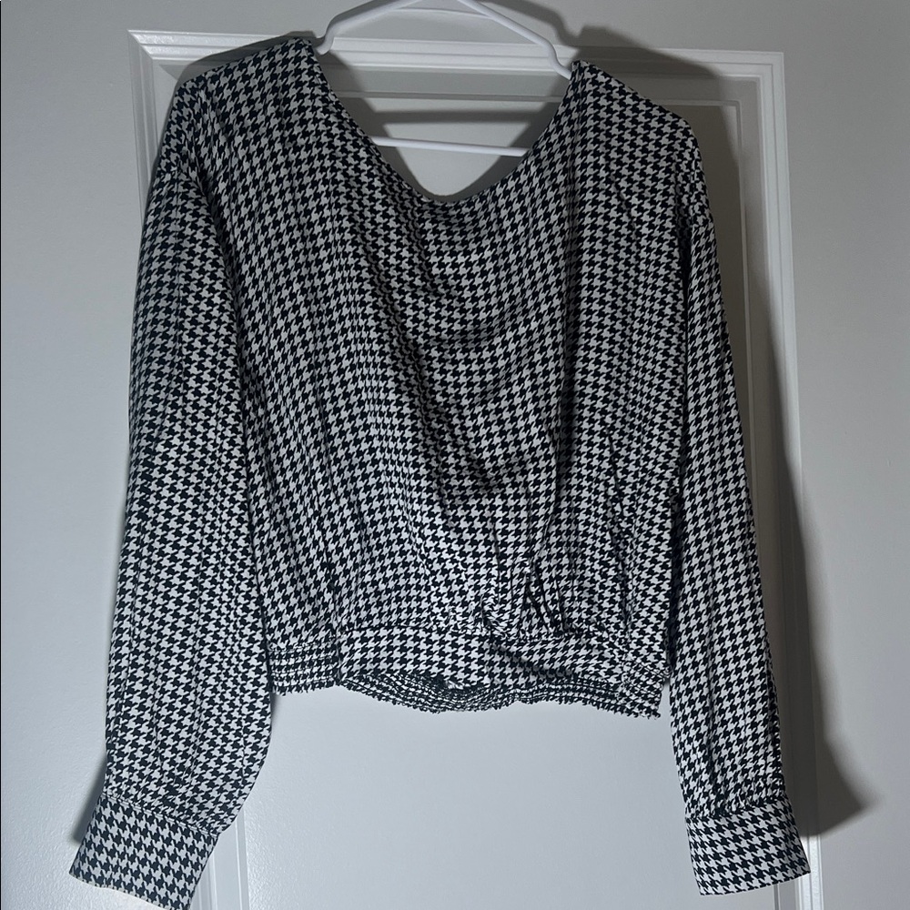 Black and White Houndstooth Women's Top